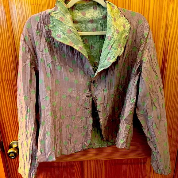 Unique reversible jacket - Picture 3 of 5